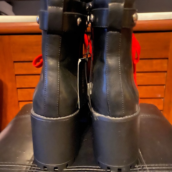 Shoes - Picture 3 of 3